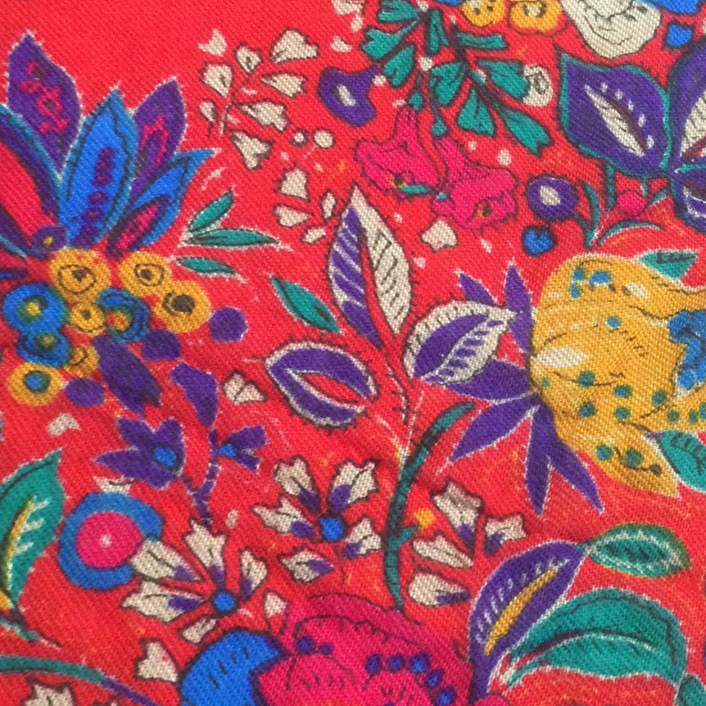 Jacqueline Ferrar 100% rayon scarf. Made in Italy. Big 30” square